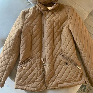 Massimo Dutti hardly worn beautiful quilt jacket. Runs a bit small.